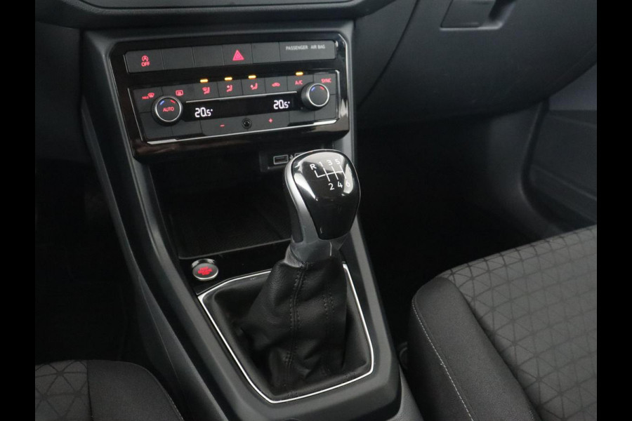 Volkswagen T-Cross 1.0 TSI Life | Carplay | Navigatie | Keyless | Virtual Cockpit | Climate control | Adaptive cruise | Dodehoek detectie | Getint glas