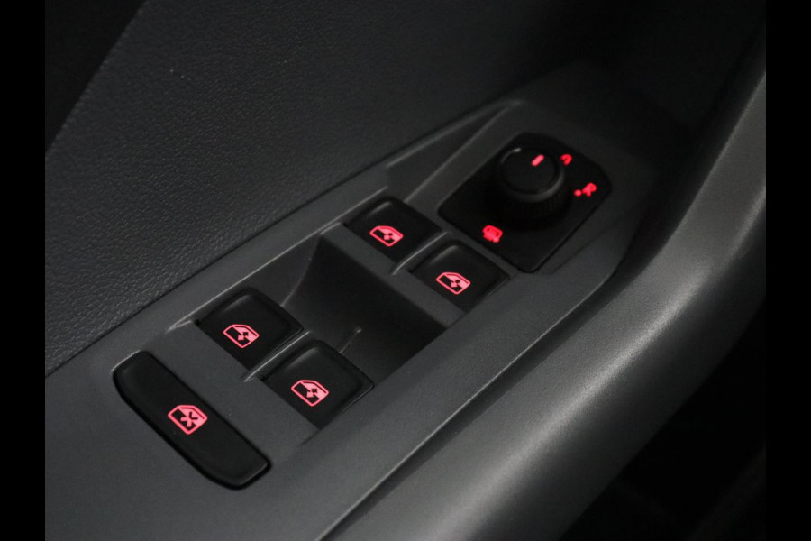Volkswagen T-Cross 1.0 TSI Life | Carplay | Navigatie | Keyless | Virtual Cockpit | Climate control | Adaptive cruise | Dodehoek detectie | Getint glas