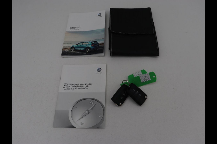 Volkswagen T-Cross 1.0 TSI Life | Carplay | Navigatie | Keyless | Virtual Cockpit | Climate control | Adaptive cruise | Dodehoek detectie | Getint glas