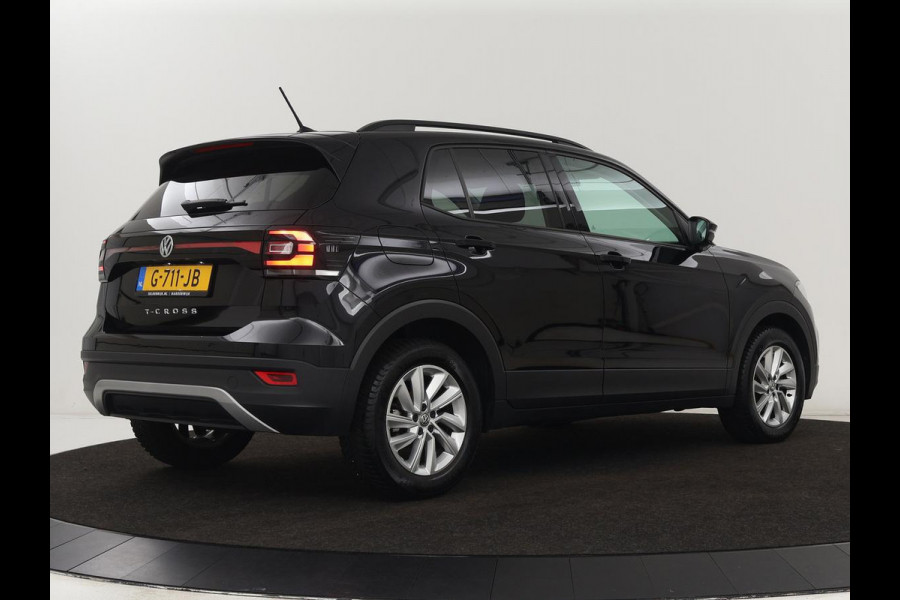 Volkswagen T-Cross 1.0 TSI Life | Carplay | Navigatie | Keyless | Virtual Cockpit | Climate control | Adaptive cruise | Dodehoek detectie | Getint glas