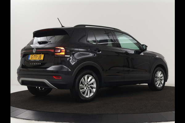 Volkswagen T-Cross 1.0 TSI Life | Carplay | Navigatie | Keyless | Virtual Cockpit | Climate control | Adaptive cruise | Dodehoek detectie | Getint glas