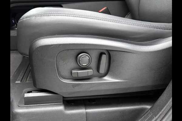 Land Rover Defender 3.0 D300 110 X-Dynamic SE