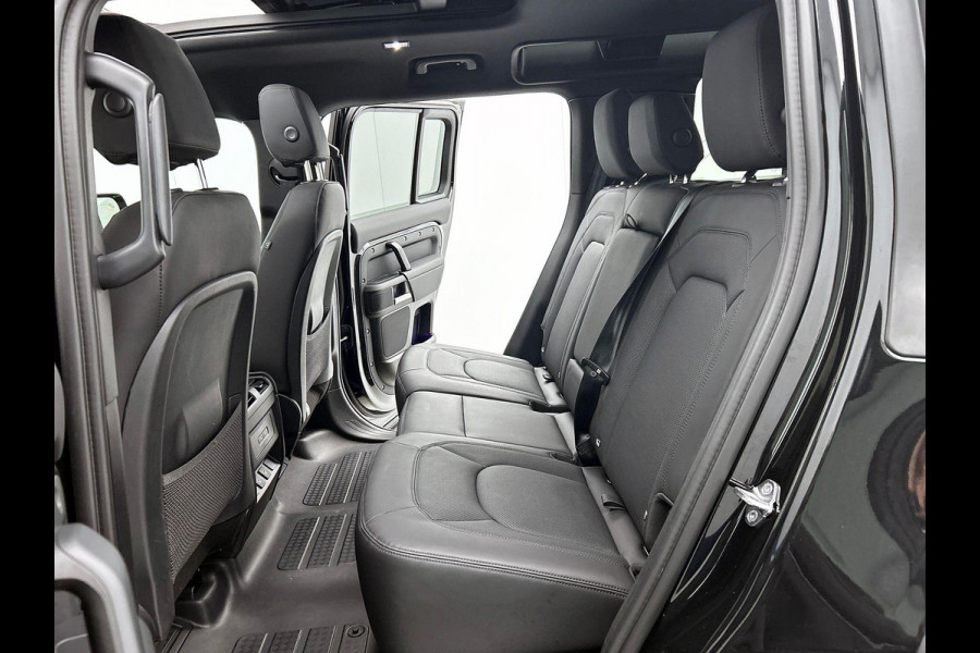 Land Rover Defender 3.0 D300 110 X-Dynamic SE