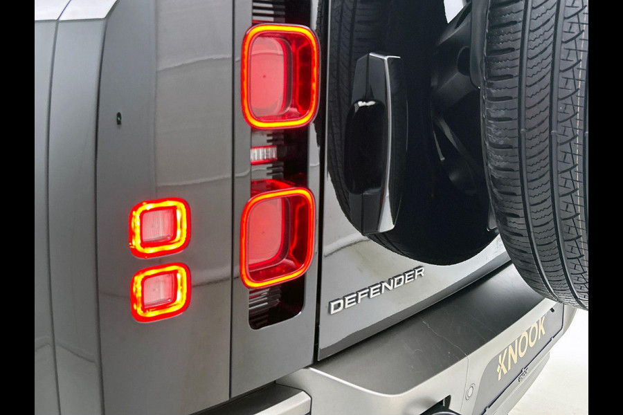 Land Rover Defender 3.0 D300 110 X-Dynamic SE