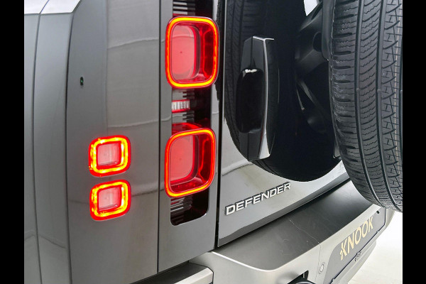 Land Rover Defender 3.0 D300 110 X-Dynamic SE