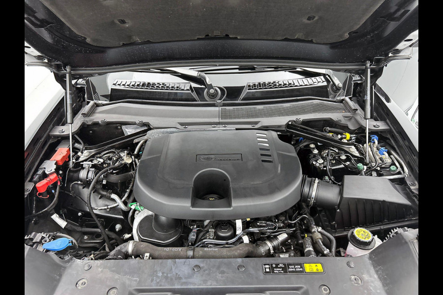 Land Rover Defender 3.0 D300 110 X-Dynamic SE