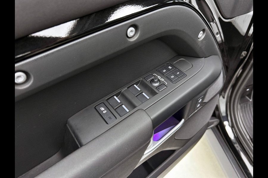Land Rover Defender 3.0 D300 110 X-Dynamic SE