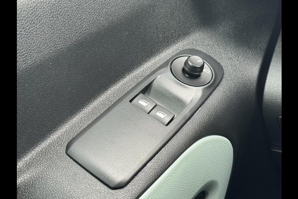 Citroën Berlingo 1.2 PureTech Trekhaak Navigatie Cruise Carplay Parkeersensoren Airco