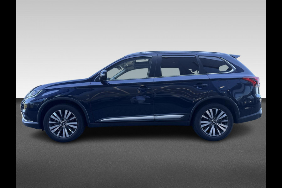 Mitsubishi Outlander 2.0 2WD CVT Limited 7-persoons Automaat | elektrische achterklep | stuurverwarming | Apple-carplay