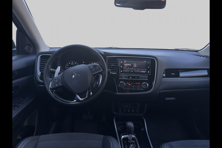 Mitsubishi Outlander 2.0 2WD CVT Limited 7-persoons Automaat | elektrische achterklep | stuurverwarming | Apple-carplay