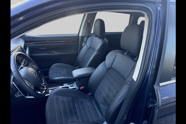 Mitsubishi Outlander 2.0 2WD CVT Limited 7-persoons Automaat | elektrische achterklep | stuurverwarming | Apple-carplay