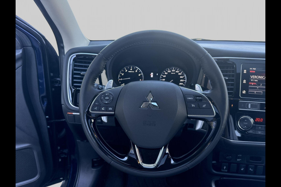 Mitsubishi Outlander 2.0 2WD CVT Limited 7-persoons Automaat | elektrische achterklep | stuurverwarming | Apple-carplay
