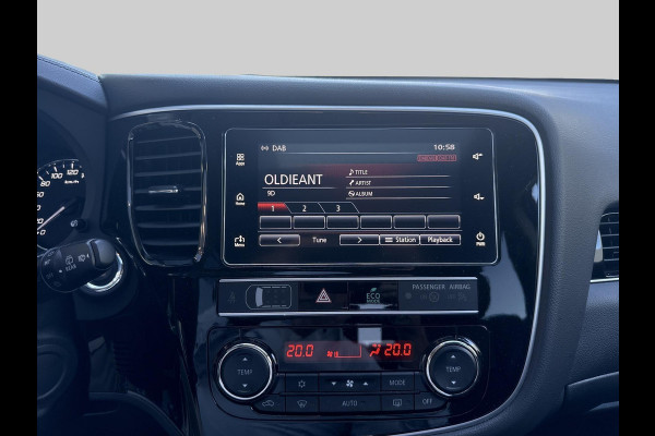 Mitsubishi Outlander 2.0 2WD CVT Limited 7-persoons Automaat | elektrische achterklep | stuurverwarming | Apple-carplay