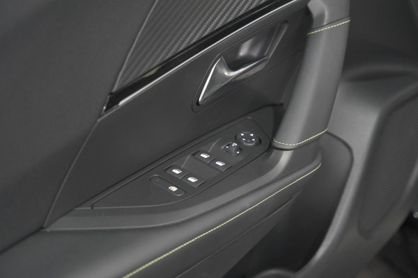 Peugeot 2008 PureTech 130 EAT8 GT | 360 Camera | Stoelmassage | Adaptieve Cruise Control | Dodehoekdetectie