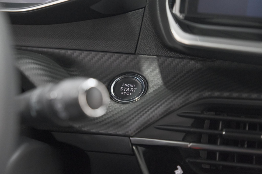 Peugeot 2008 PureTech 130 EAT8 GT | 360 Camera | Stoelmassage | Adaptieve Cruise Control | Dodehoekdetectie
