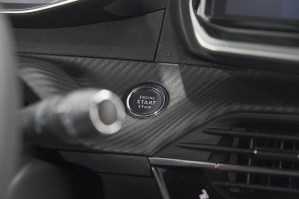 Peugeot 2008 PureTech 130 EAT8 GT | 360 Camera | Stoelmassage | Adaptieve Cruise Control | Dodehoekdetectie