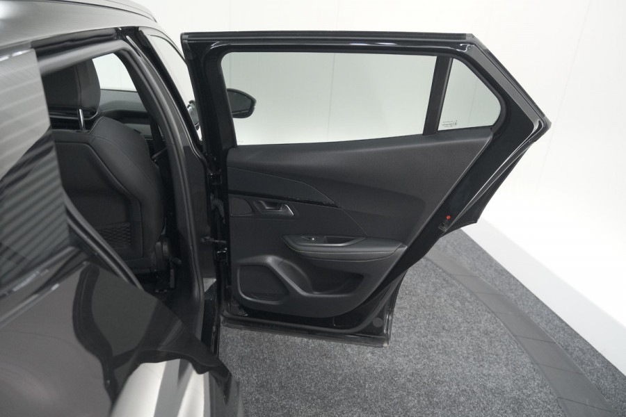 Peugeot 2008 PureTech 130 EAT8 GT | 360 Camera | Stoelmassage | Adaptieve Cruise Control | Dodehoekdetectie