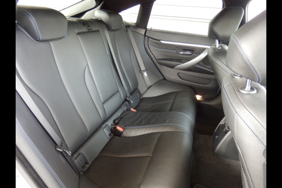 BMW 4 Serie Gran Coupe 430i High Exec. | M-pakket | H.U.D. | Leder | BMW Led |