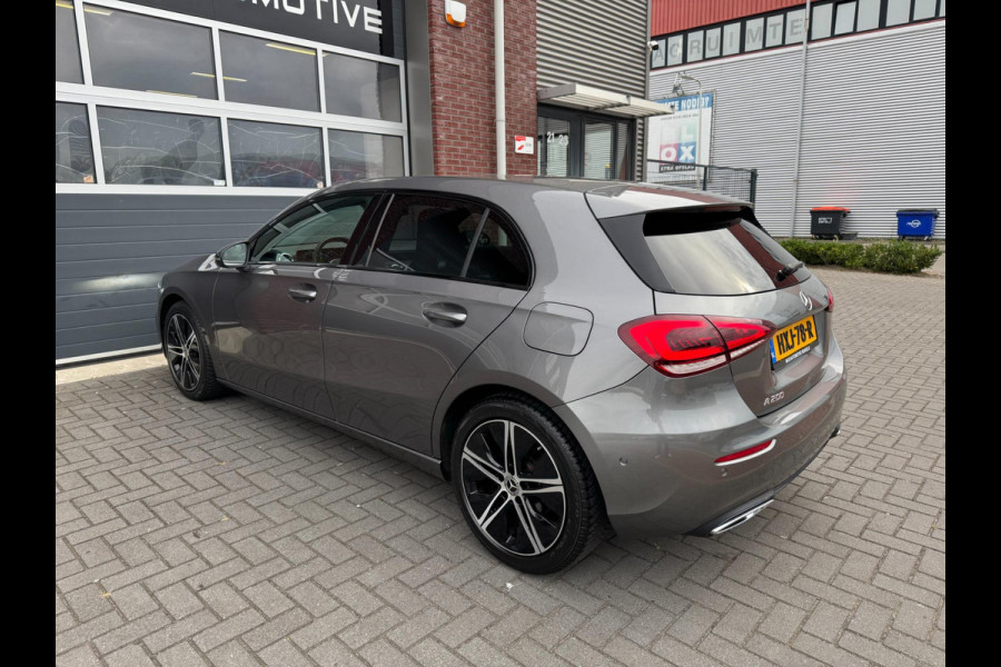 Mercedes-Benz A200 AUT LED Sfeer Camera Leder Widescreen PDC