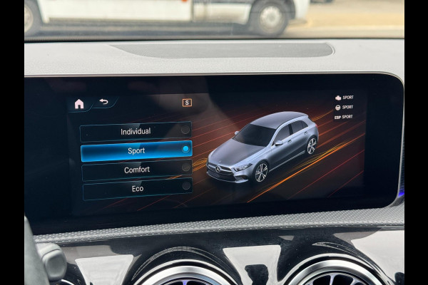 Mercedes-Benz A200 AUT LED Sfeer Camera Leder Widescreen PDC