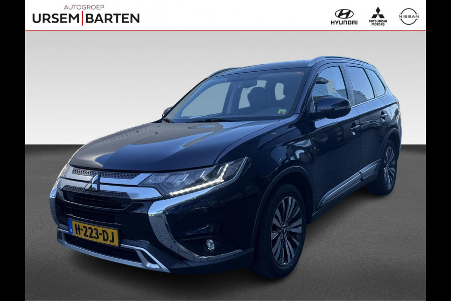 Mitsubishi Outlander 2.0 2WD CVT Limited 7-persoons Automaat | elektrische achterklep | stuurverwarming | Apple-carplay