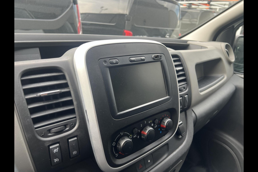 Renault Trafic 1.6 dCi 125 PK L2H1 Dubbele Cabine 6 Persoons Airco Bluetooth Cruise Control Navi PDC Trekhaak 2500 kg