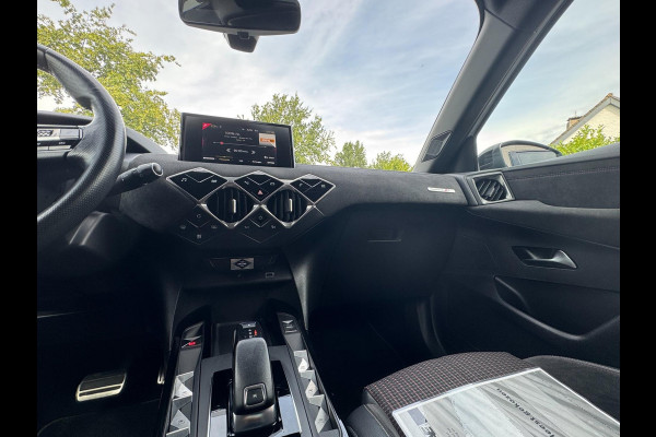 DS DS 3 Crossback 1.2 PureTech Business AUTOMAAT / PDC / CARPLAY / CRUISE CONTROL / ZEER FRAAI DESIGN / ECC / LMV