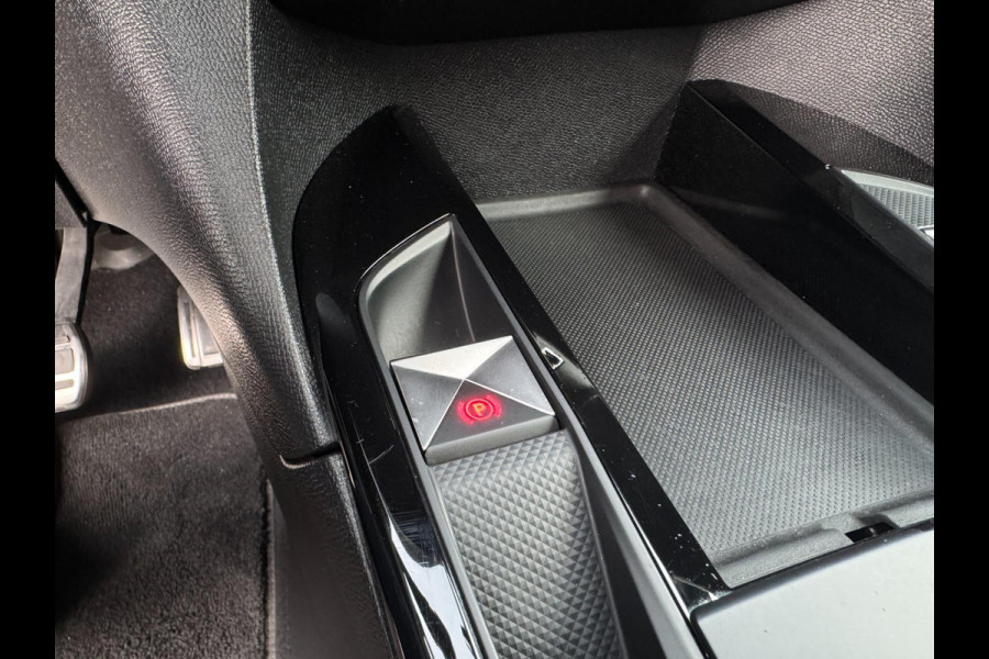 DS DS 3 Crossback 1.2 PureTech Business AUTOMAAT / PDC / CARPLAY / CRUISE CONTROL / ZEER FRAAI DESIGN / ECC / LMV
