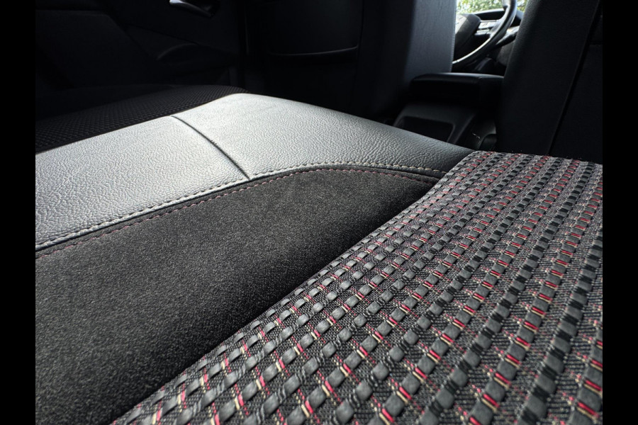 DS DS 3 Crossback 1.2 PureTech Business AUTOMAAT / PDC / CARPLAY / CRUISE CONTROL / ZEER FRAAI DESIGN / ECC / LMV