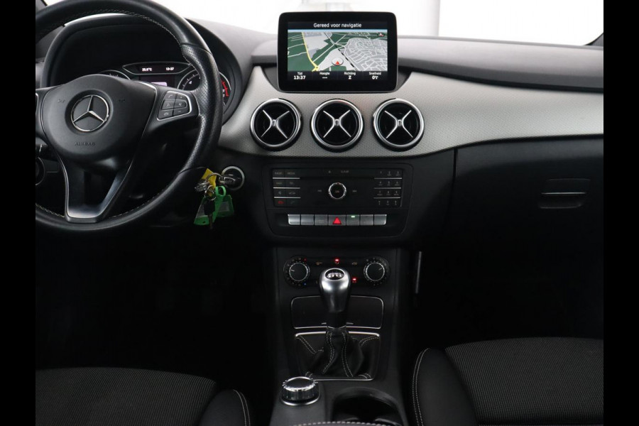Mercedes-Benz B-Klasse 180 Ambition | Trekhaak | Half leder | Navigatie | Park Assist | Full LED | Bluetooth | Cruise control | Airco | 17'' lichtmetalen velgen