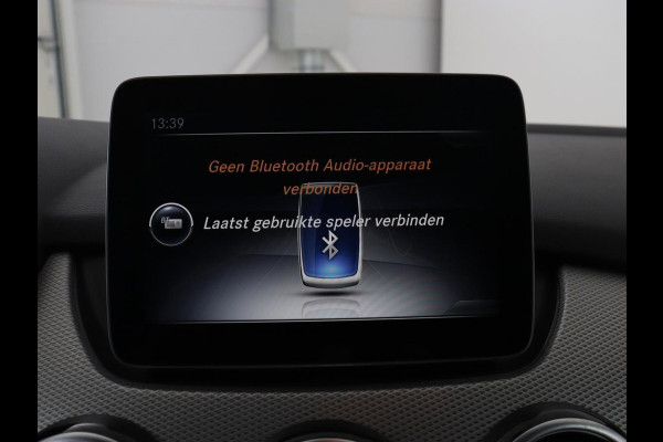 Mercedes-Benz B-Klasse 180 Ambition | Trekhaak | Half leder | Navigatie | Park Assist | Full LED | Bluetooth | Cruise control | Airco | 17'' lichtmetalen velgen