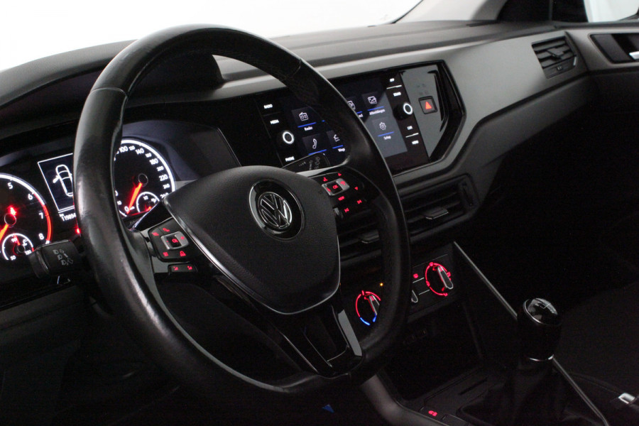 Volkswagen Polo 1.0 MPI Comfortline > Cruise control/Carplay/Getint glas/18inch/all season banden