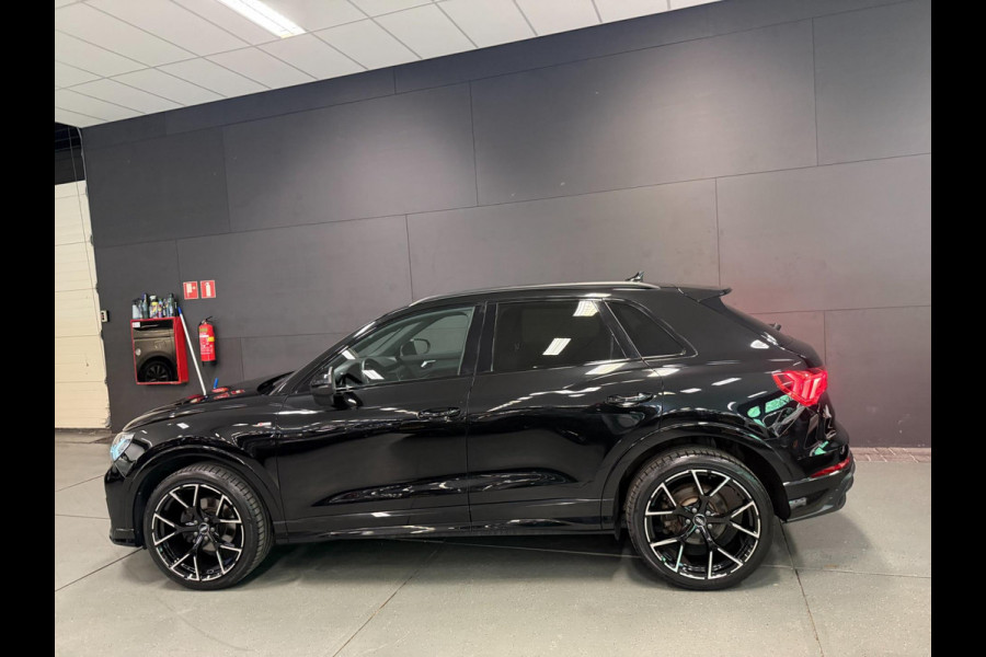 Audi Q3 35 TFSI S-LINE BLACK-LINE 20'' V-COCKPIT/NAVI/CARPLAY/DAB/ECC/PDC/CRUISE///