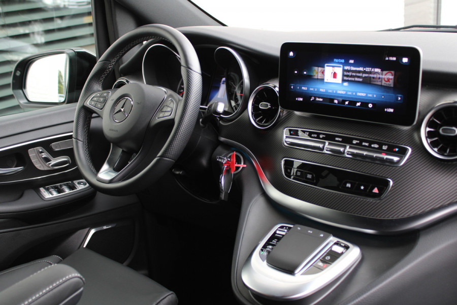 Mercedes-Benz V-Klasse 300d / XXL / AMG / DC / 2x Elec Schuifdeur / Luchtvering / 360 Camera / Burmester / Vol Opties / NIEUWSTAAT