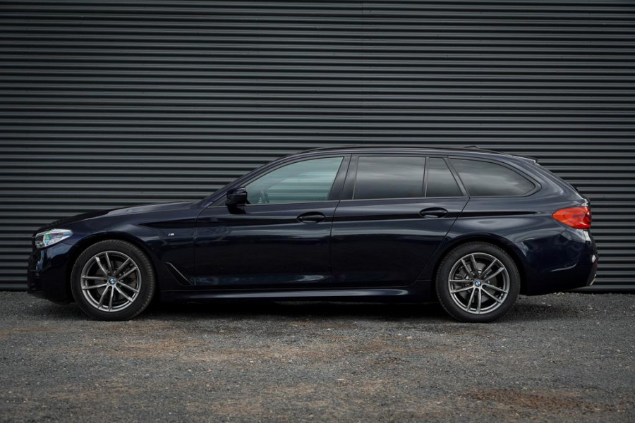 BMW 5 Serie Touring 520i High Executive Edition / M-Sport / Pano / Trekhaak
