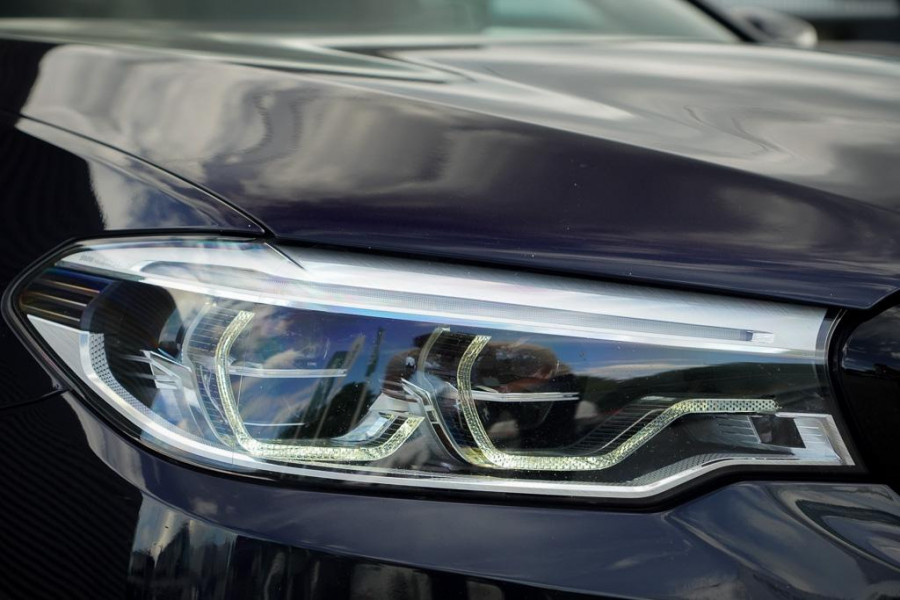 BMW 5 Serie Touring 520i High Executive Edition / M-Sport / Pano / Trekhaak