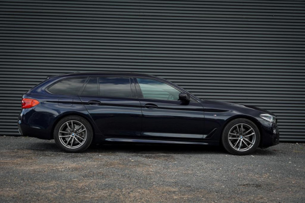BMW 5 Serie Touring 520i High Executive Edition / M-Sport / Pano / Trekhaak