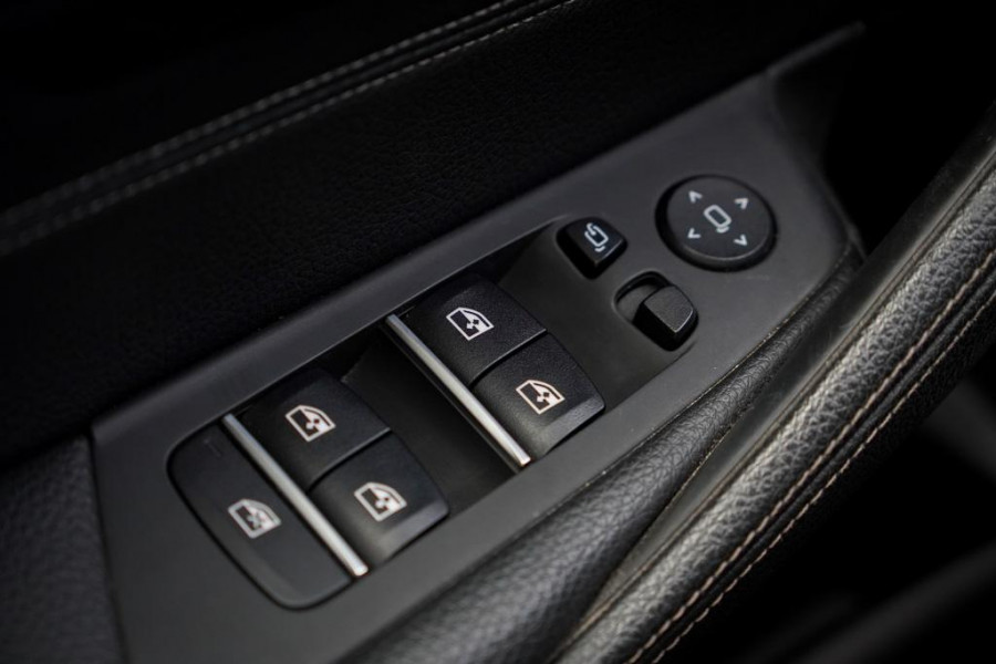 BMW 5 Serie Touring 520i High Executive Edition / M-Sport / Pano / Trekhaak
