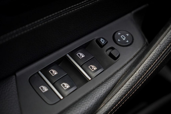 BMW 5 Serie Touring 520i High Executive Edition / M-Sport / Pano / Trekhaak