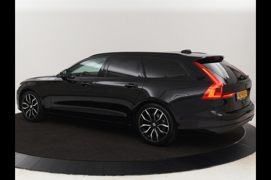 Volvo V90 2.0 D3 Momentum | Leder | Stoelverwarming | Carplay | Adaptive cruise | Navigatie | 20'' | Dodehoek detectie | Full LED | Parkeerhulp | Digital Cockpit