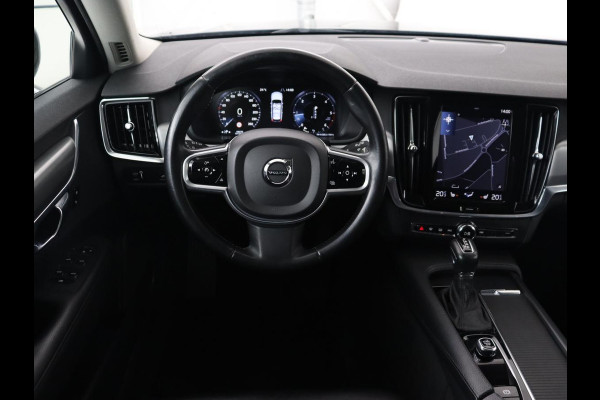 Volvo V90 2.0 D3 Momentum | Leder | Stoelverwarming | Carplay | Adaptive cruise | Navigatie | 20'' | Dodehoek detectie | Full LED | Parkeerhulp | Digital Cockpit
