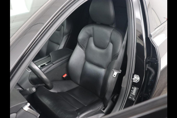 Volvo V90 2.0 D3 Momentum | Leder | Stoelverwarming | Carplay | Adaptive cruise | Navigatie | 20'' | Dodehoek detectie | Full LED | Parkeerhulp | Digital Cockpit