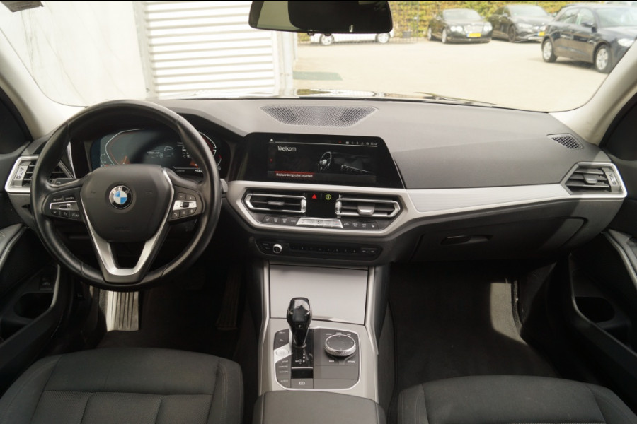 BMW 3 Serie Touring 318d Automaat Executive -NAVI-ECC-