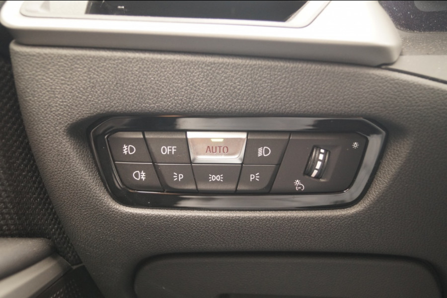 BMW 3 Serie Touring 318d Automaat Executive -NAVI-ECC-