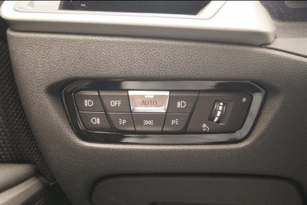 BMW 3 Serie Touring 318d Automaat Executive -NAVI-ECC-