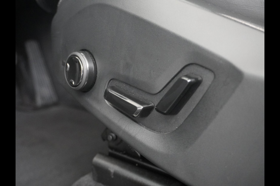 Volvo XC60 2.0 T8 Plug-in hybrid AWD Ultimate Black Edition LONG RANGE | PANO| STOEL/STUUR VERW.| 360 CAMERA| HARMAN KARDON| ELEK. STOEL MET MEMORY|