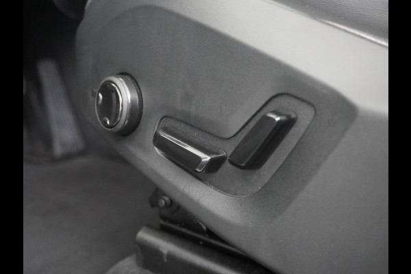 Volvo XC60 2.0 T8 Plug-in hybrid AWD Ultimate Black Edition LONG RANGE | PANO| STOEL/STUUR VERW.| 360 CAMERA| HARMAN KARDON| ELEK. STOEL MET MEMORY|