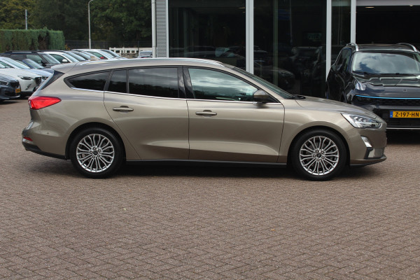 Ford FOCUS Wagon 1.0 EcoBoost Titanium Business / Trekhaak / Camera / B&O / 19'' / Keyless / Navigatie / Stuurverwarming / DAB / Stoelverwarming / Cruise Contro