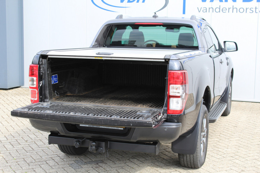 Ford Ranger 2.0-213pk Bi-turbo 'Wildtrak' Supercab. AUTOMAAT / VIER wielaandrijving. Stoere vierwielaangedreven krachtpatser ! Trekgewicht 3.500kg ! Stoel- en voorraamverwarming, Autm. airco dual, Adaptieve cruise control, Navigatie, Telefoonvoorb., Trekhaak etc.
