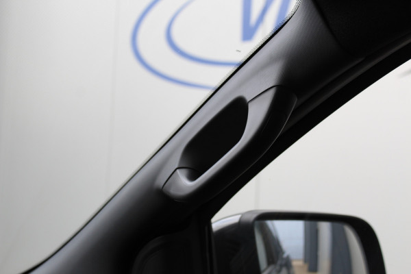 Ford Ranger 2.0-213pk Bi-turbo 'Wildtrak' Supercab. AUTOMAAT / VIER wielaandrijving. Stoere vierwielaangedreven krachtpatser ! Trekgewicht 3.500kg ! Stoel- en voorraamverwarming, Autm. airco dual, Adaptieve cruise control, Navigatie, Telefoonvoorb., Trekhaak etc.